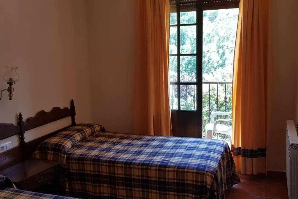 Hostal Montemayor Montemayor del Rio 외부 사진