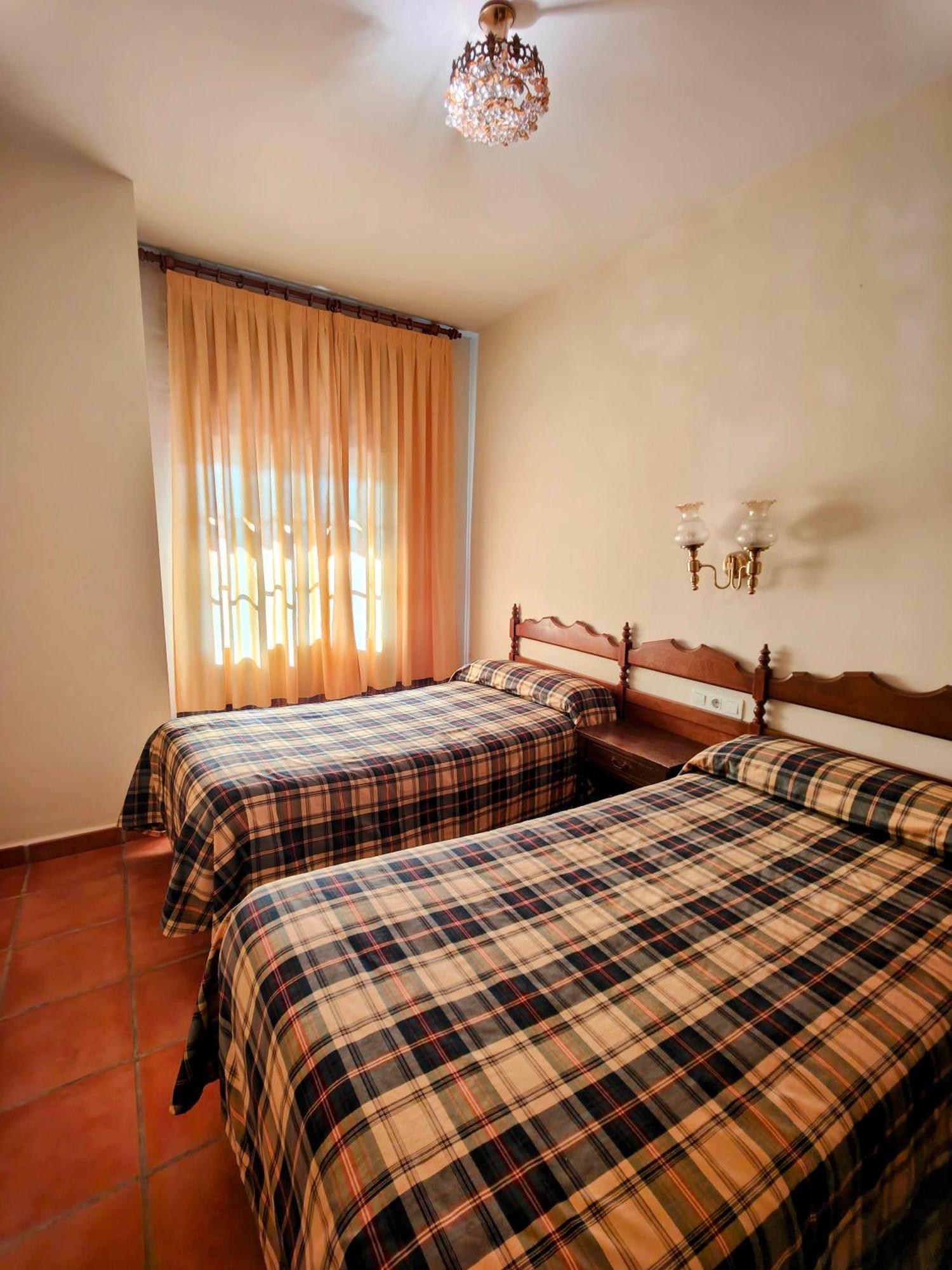 Hostal Montemayor Montemayor del Rio 외부 사진